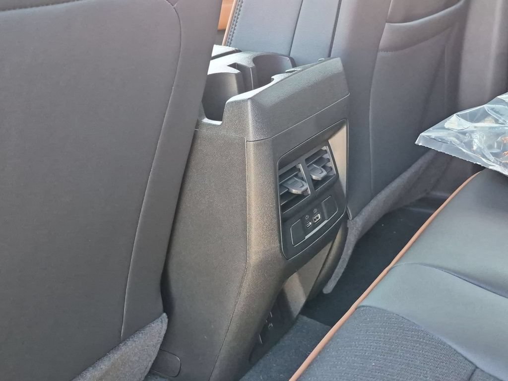 New 2026 GMC Canyon AT4 AWD/4WD image 20