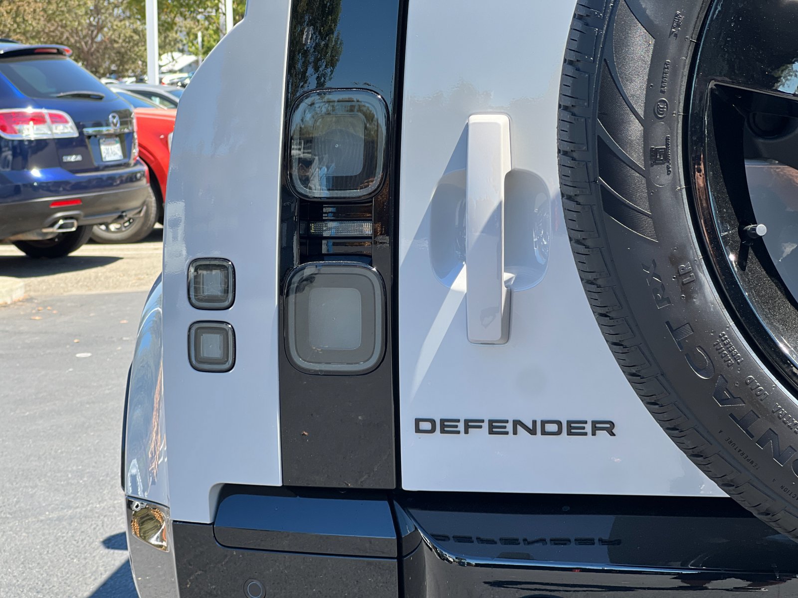 New 2026 Land Rover Defender 110 X-Dynamic SE AWD/4WD image 27