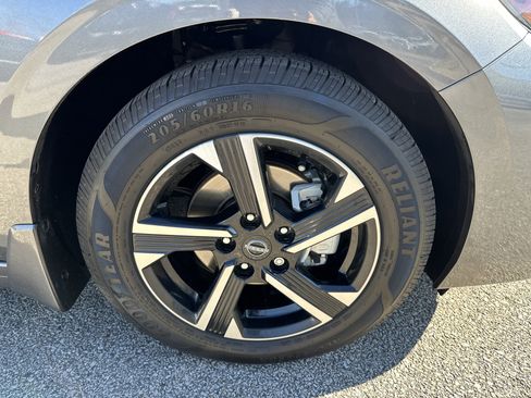 Used 2024 Nissan Sentra SV image 12