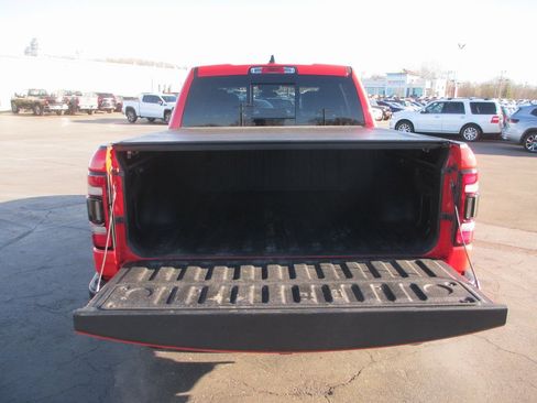 Used 2021 RAM 1500 Big Horn w/ Built-to-serve Edition image 8