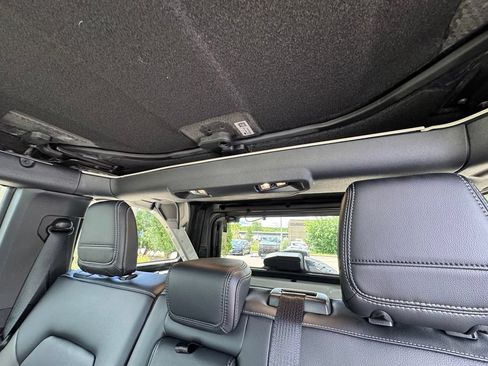 Used 2025 Ford Bronco Outer Banks AWD/4WD image 34