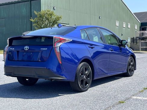 Used 2016 Toyota Prius Three Touring FWD image 7