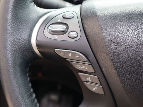 Used 2018 Nissan Pathfinder SL w/ SL Premium Package FWD image 13