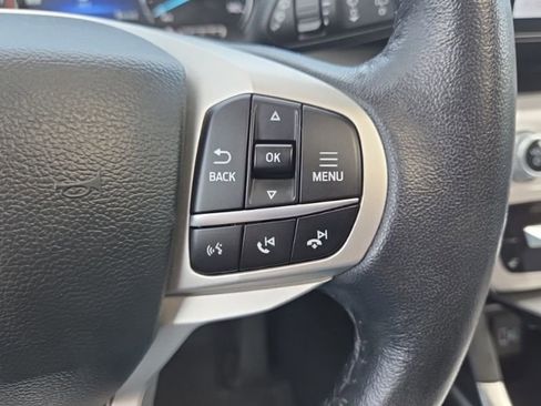Used 2023 Ford Explorer XLT w/ Equipment Group 202A AWD/4WD image 34