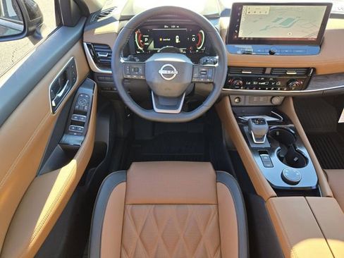 New 2026 Nissan Rogue Platinum w/ Tech Package AWD/4WD image 8