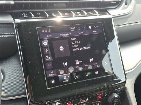 New 2025 Jeep Grand Cherokee L Altitude image 14