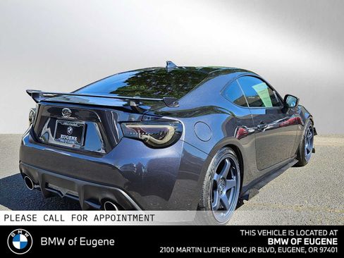 Used 2019 Toyota 86 RWD image 3