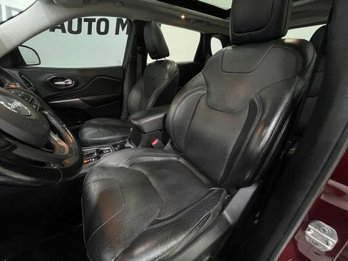 Used 2020 Jeep Cherokee Limited w/ Technology Group AWD/4WD image 14