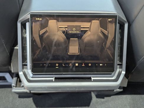 Used 2024 Tesla Cybertruck AWD Crew Cab image 18