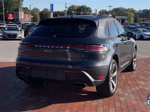 Used 2023 Porsche Macan image 9