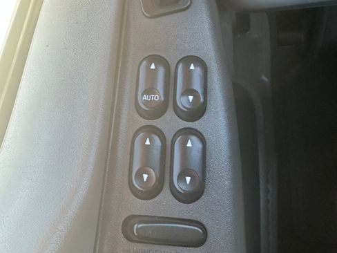 Used 2004 Ford Excursion XLT AWD/4WD image 22