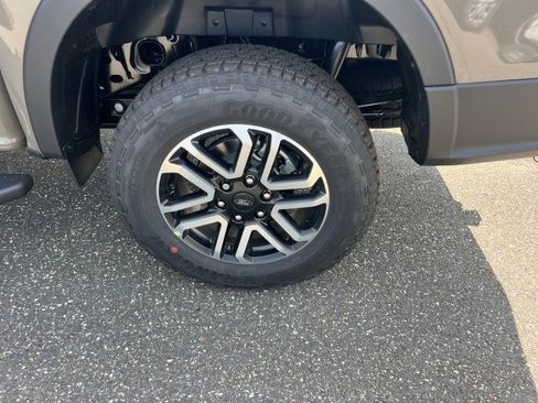 New 2025 Ford Ranger Lariat w/ FX4 Off-Road Package image 24