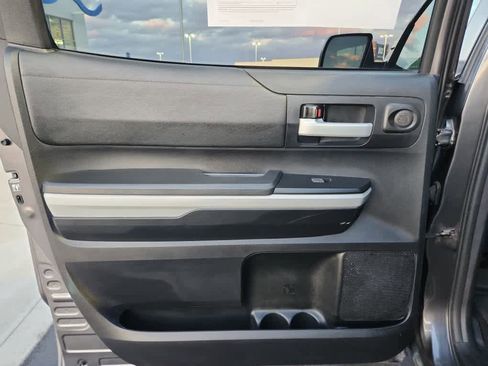 Used 2018 Toyota Tundra SR5 w/ TRD Off Road Package image 15