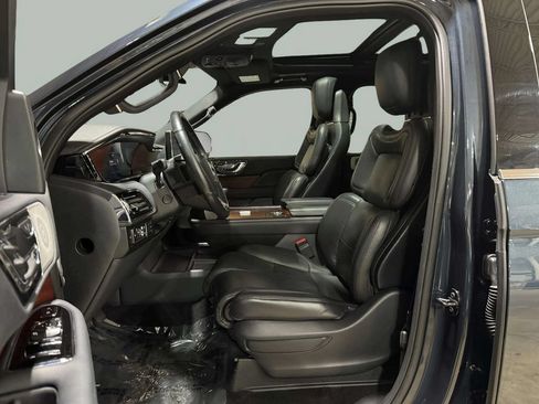 Certified 2022 Lincoln Navigator L Reserve AWD/4WD image 5