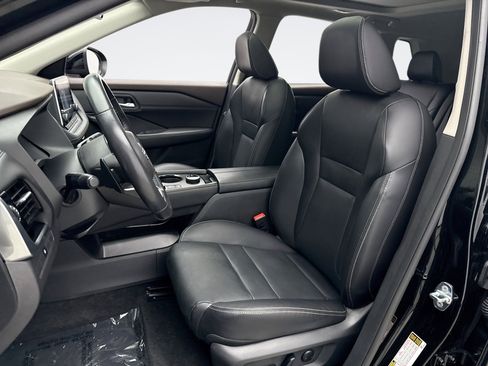 Used 2023 Nissan Rogue SL image 11