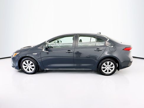 Used 2025 Toyota Corolla LE FWD image 4