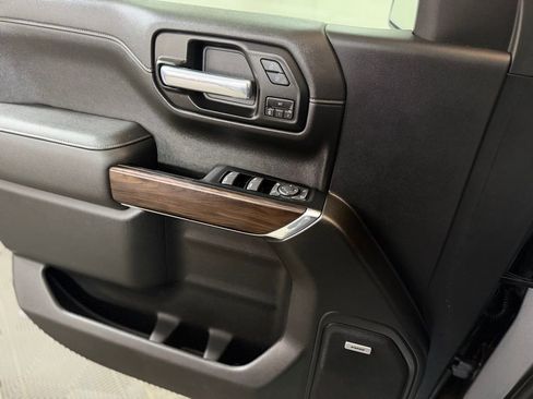 Used 2019 GMC Sierra 1500 SLT w/ SLT Convenience Package image 21