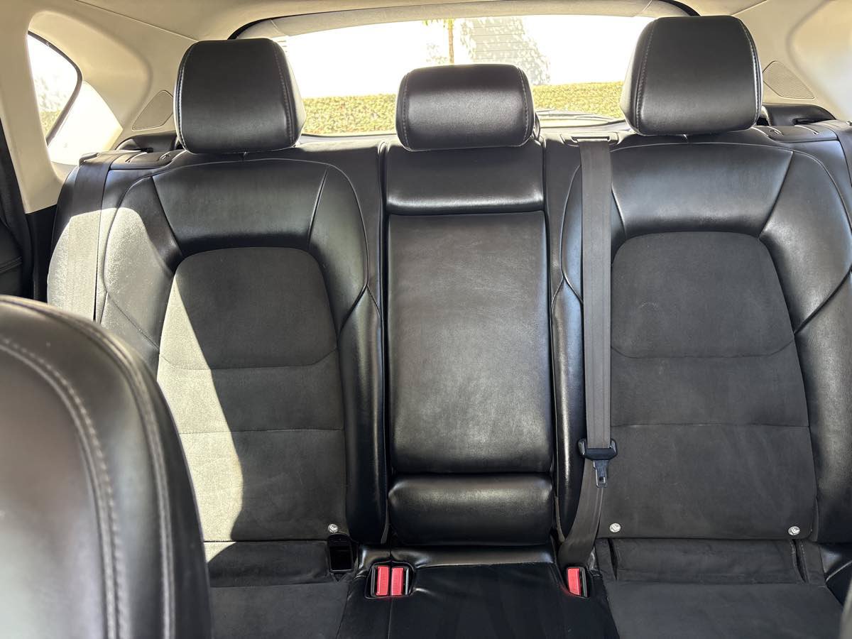 Used 2018 MAZDA CX-5 Touring w/ Preferred Equipment Package FWD image 28