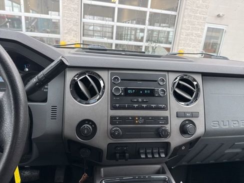 Used 2012 Ford F350 XLT w/ XLT Interior Pkg image 8