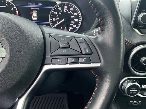 Used 2023 Nissan Sentra SR w/ SR Premium Package image 18