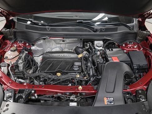 Used 2025 Chevrolet Trax RS w/ Driver Confidence Package image 11