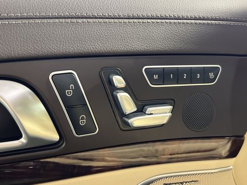 Used 2016 Mercedes-Benz SL 400 image 32