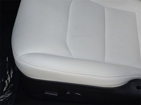 Used 2022 Tesla Model 3 Performance image 31