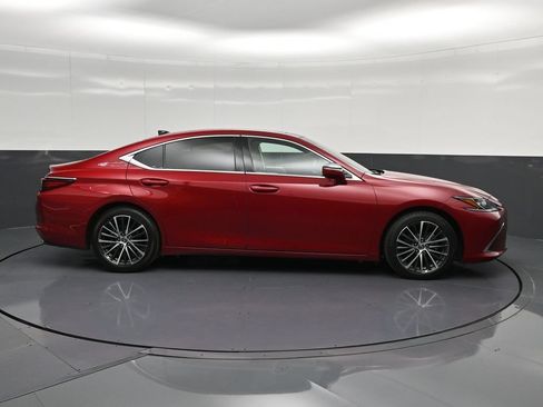 Used 2025 Lexus ES 350 w/ Premium Package FWD image 4