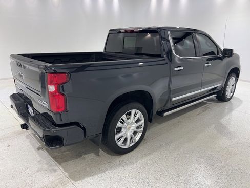 Used 2024 Chevrolet Silverado 1500 High Country image 5