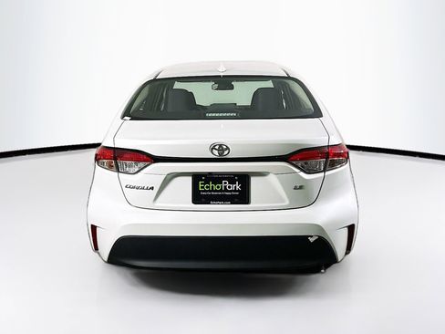 Used 2024 Toyota Corolla LE image 7