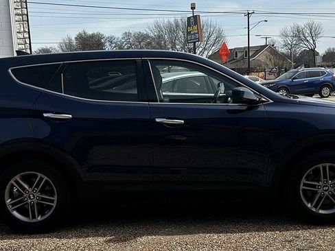 Used 2017 Hyundai Santa Fe Sport FWD image 11