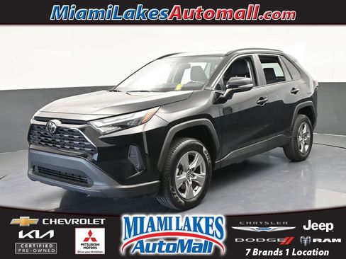 Used 2024 Toyota RAV4 XLE image 1