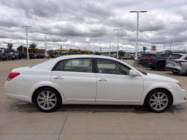 Used 2010 Toyota Avalon Limited FWD image 8