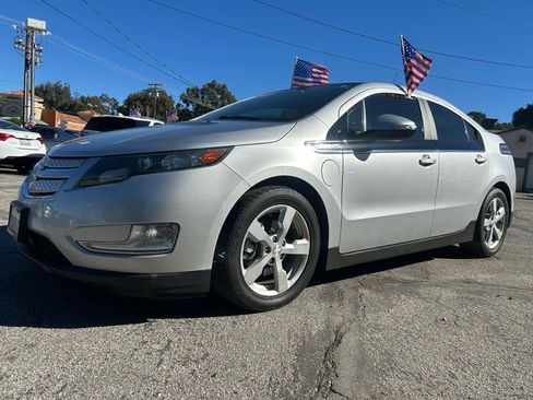 Used 2012 Chevrolet Volt image 1