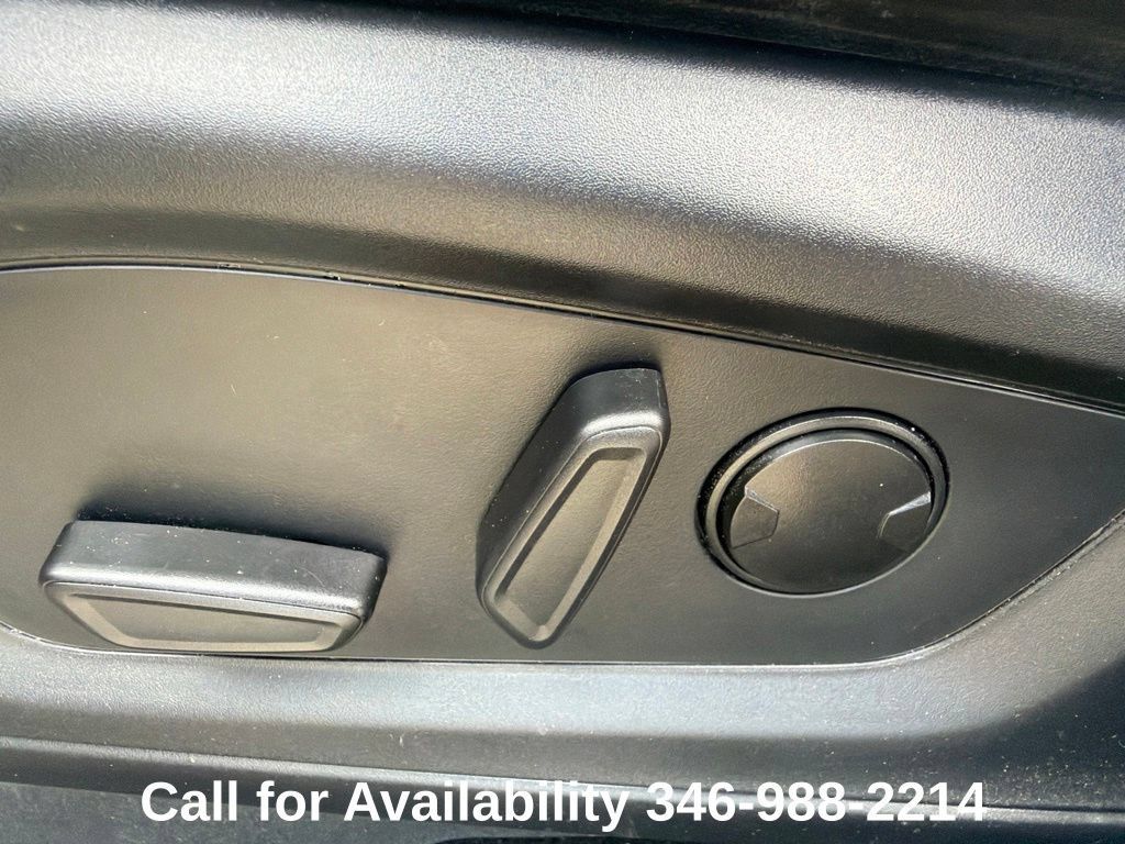 Used 2026 Ford Explorer ST-Line w/ ST-Line Street Pack RWD image 13