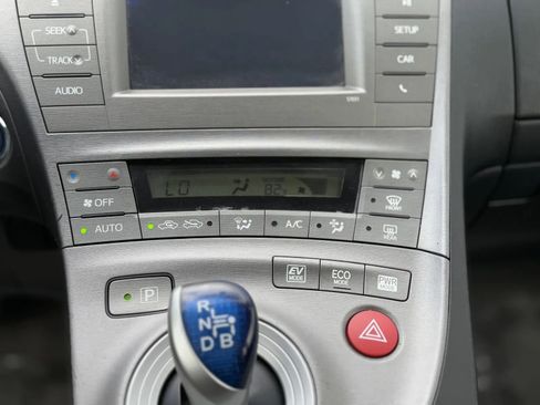 Used 2014 Toyota Prius Four image 27