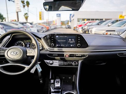 Certified 2023 Hyundai Sonata SE w/ Cargo Package image 12