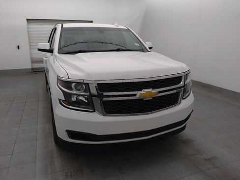 Used 2019 Chevrolet Suburban LS RWD image 14