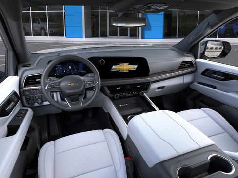 New 2026 Chevrolet Suburban Premier image 15