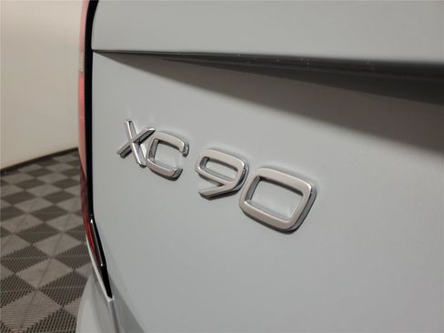 Certified 2026 Volvo XC90 B6 Ultra AWD/4WD image 8