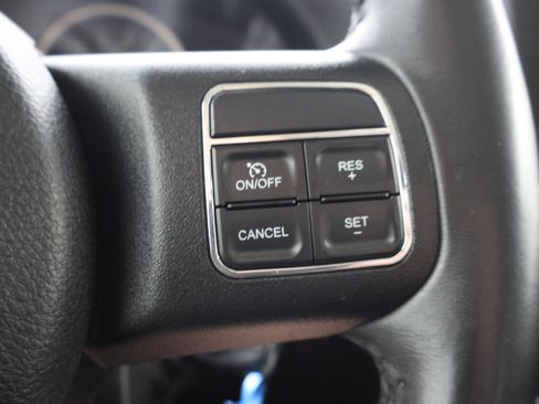 Used 2016 Jeep Wrangler Unlimited Sahara AWD/4WD image 13