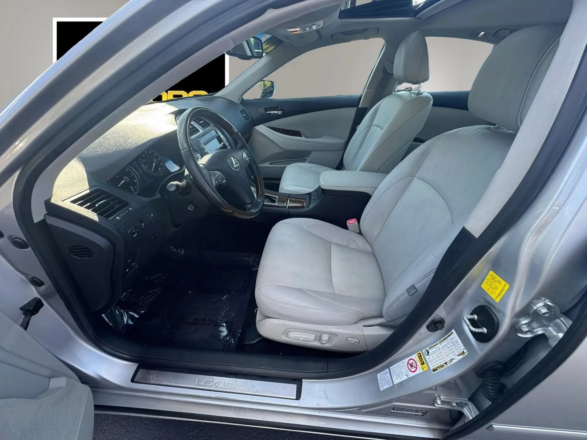 Used 2010 Lexus ES 350 w/ Preferred Accessory Package FWD image 9