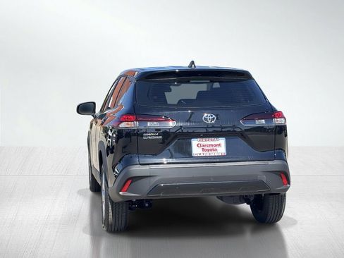 Used 2026 Toyota Corolla Cross L image 4