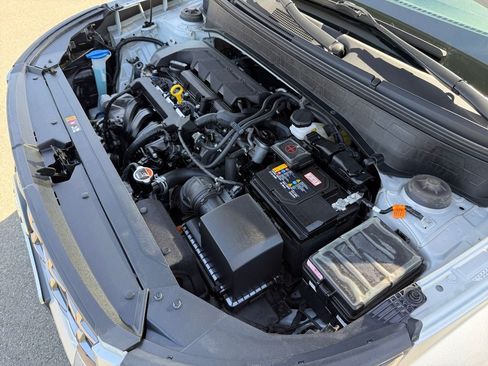 Used 2021 Hyundai Venue SEL w/ Premium Package FWD image 30
