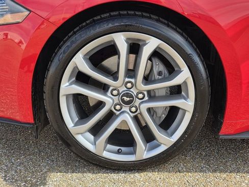 Certified 2018 Ford Mustang GT Premium image 28