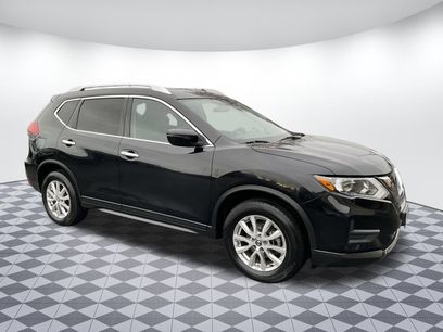 Used 2017 Nissan Rogue SV