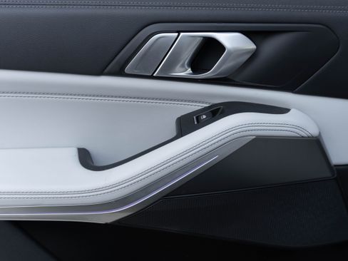 Certified 2023 BMW X5 sDrive40i image 30