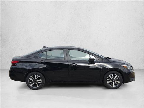 Used 2025 Nissan Versa SV FWD image 4