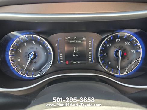 Used 2022 Chrysler Voyager LX FWD image 29