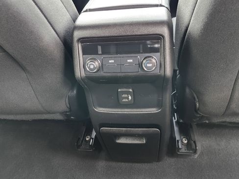 Used 2019 GMC Acadia SLE image 21